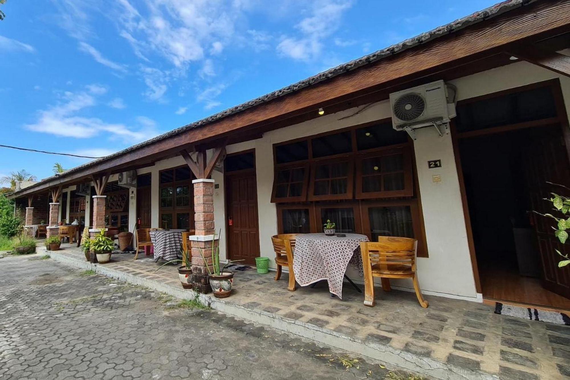Urbanview Hotel Kumala Banyuwangi By Reddoorz Exterior photo